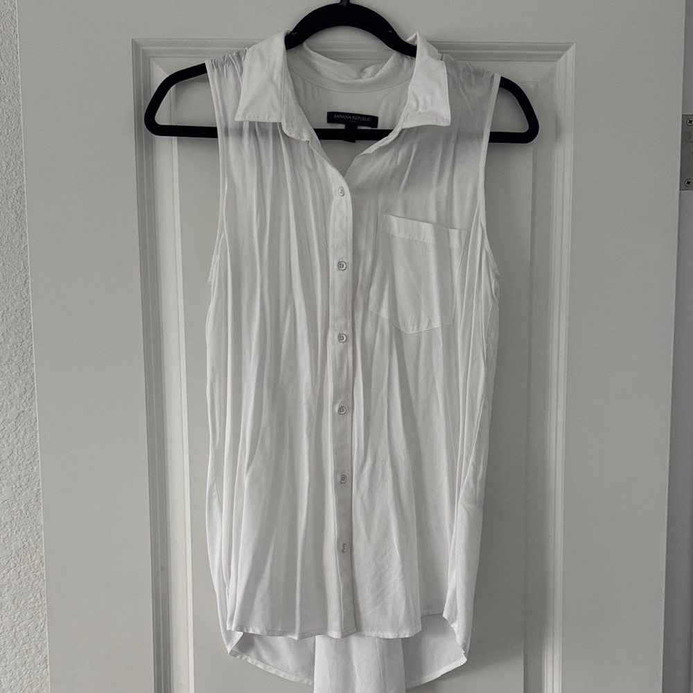 Banana Republic Classic White Blouse